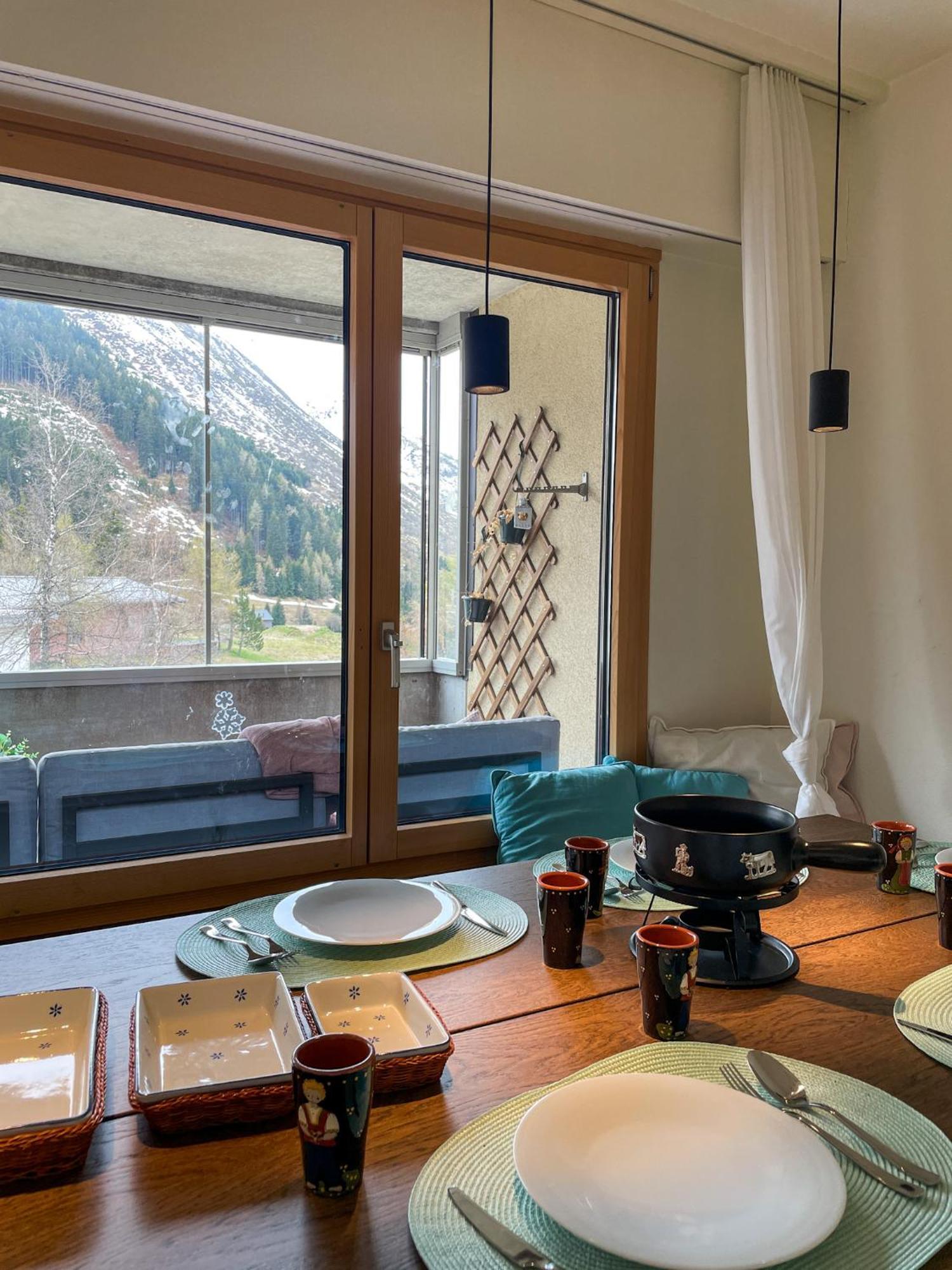 Top Modernes Apartment Im Herzen Von Andermatt Balkon & Bergblick Kültér fotó