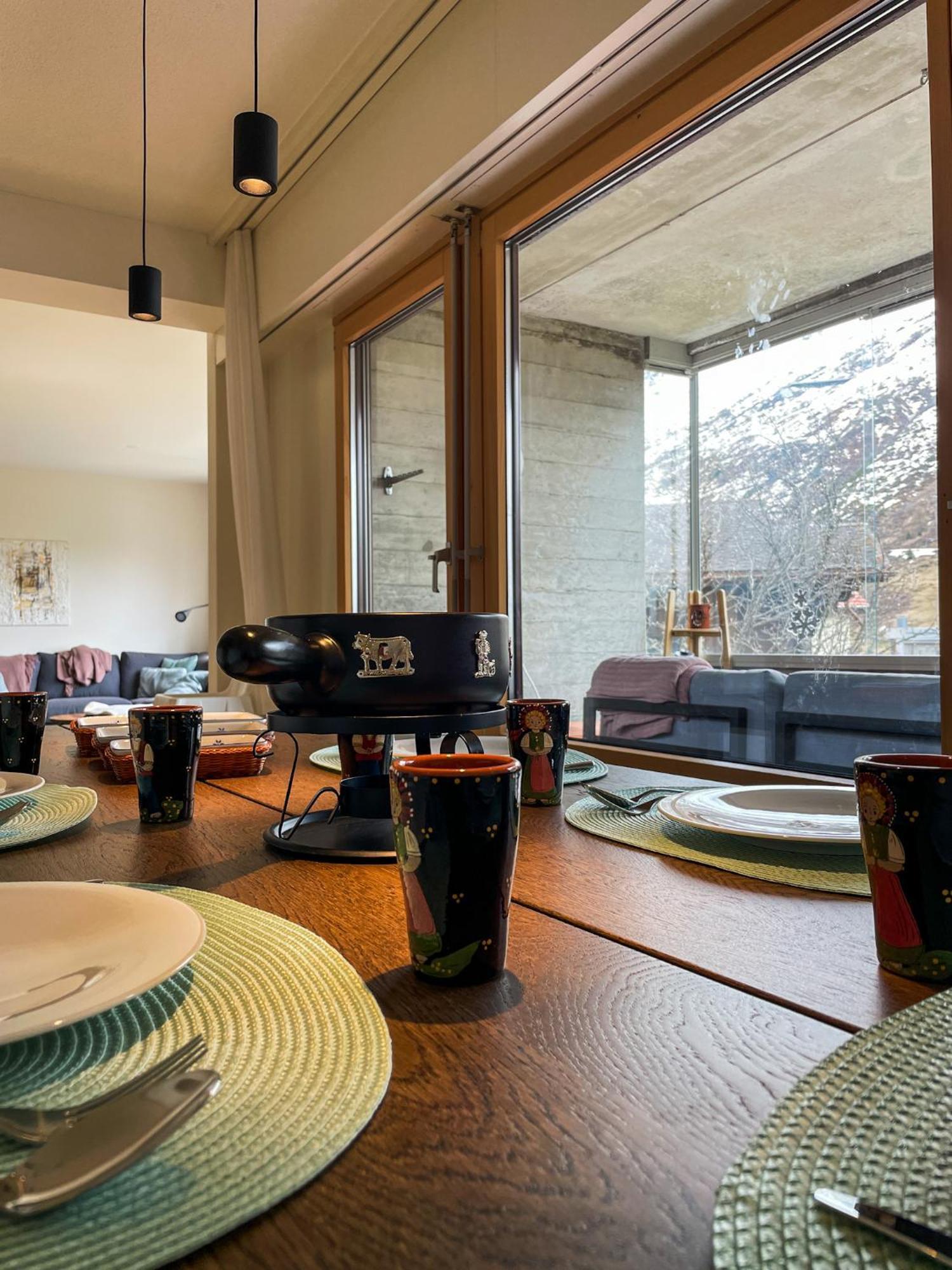 Top Modernes Apartment Im Herzen Von Andermatt Balkon & Bergblick Kültér fotó