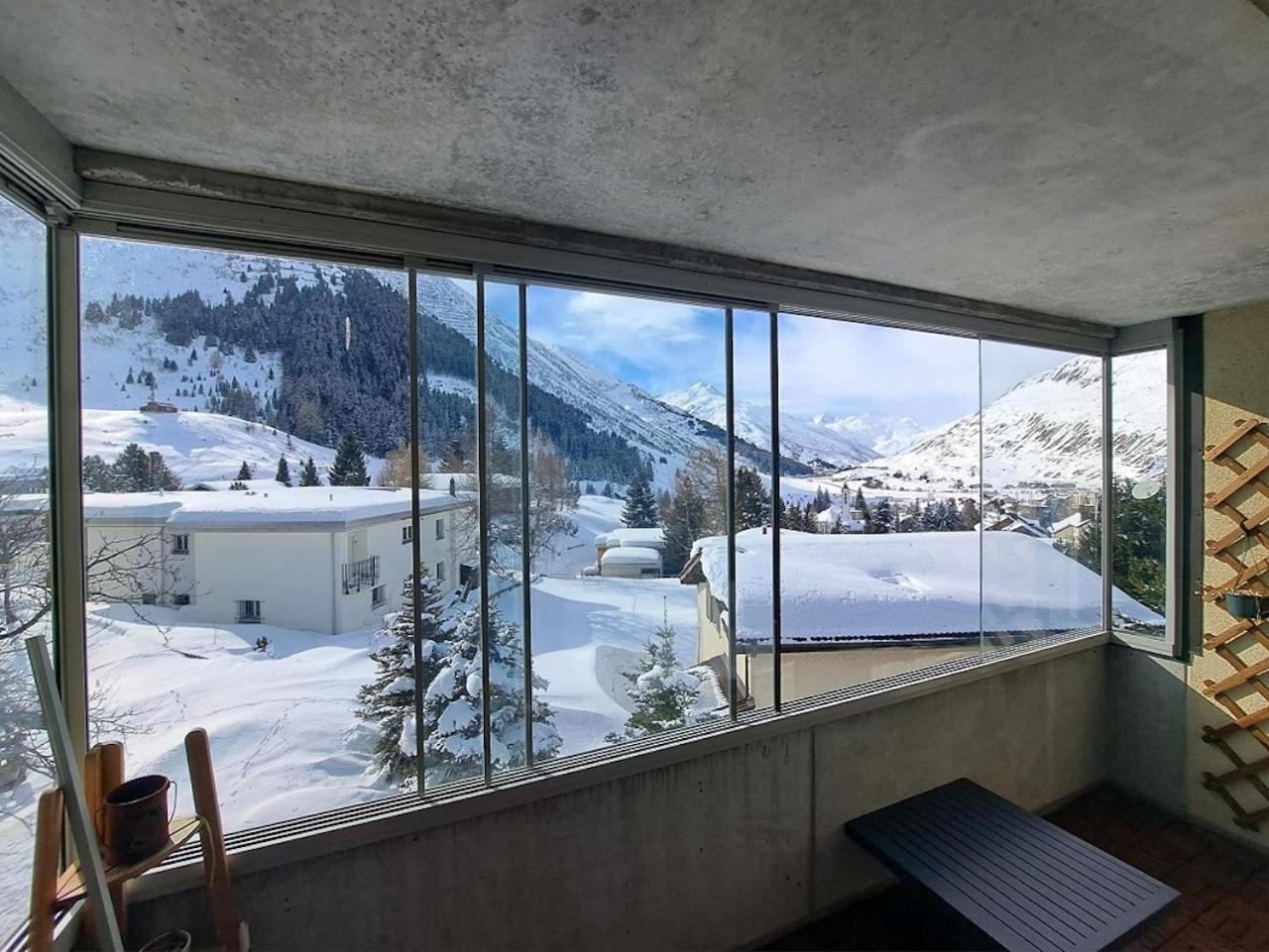 Top Modernes Apartment Im Herzen Von Andermatt Balkon & Bergblick Kültér fotó
